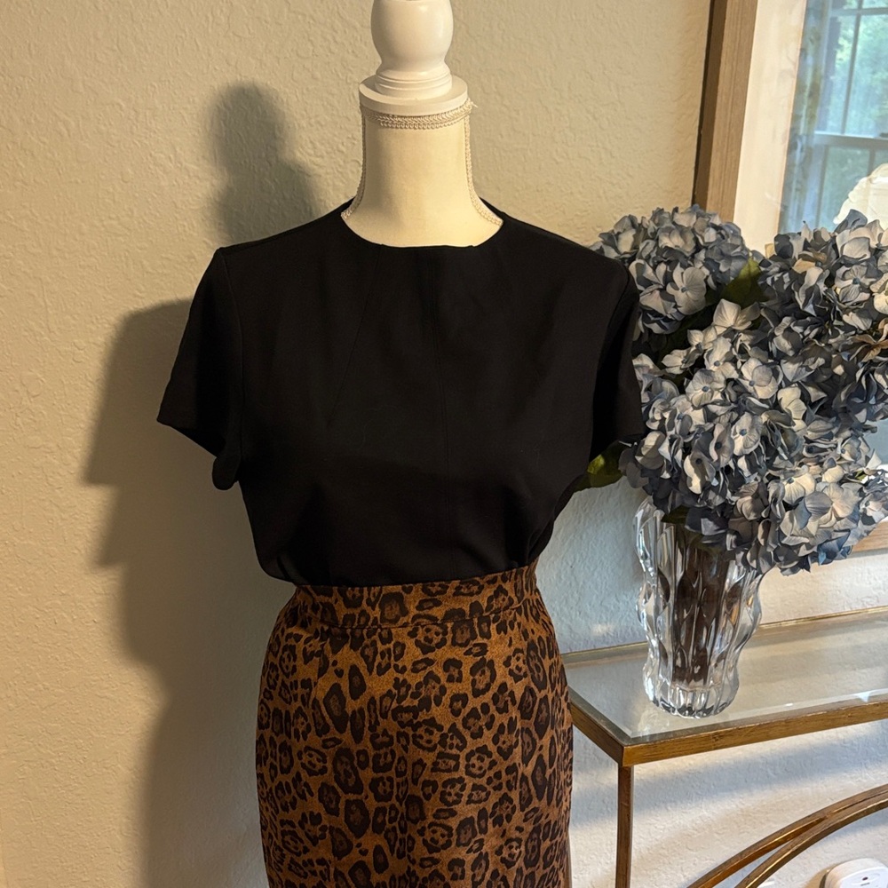 Spanx short sleeve knit  top size medium